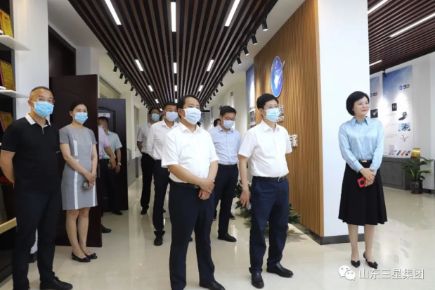 省工商聯(lián)副主席、省總商會(huì)副會(huì)長(zhǎng)郭建禮來山東三星集團(tuán)調(diào)研