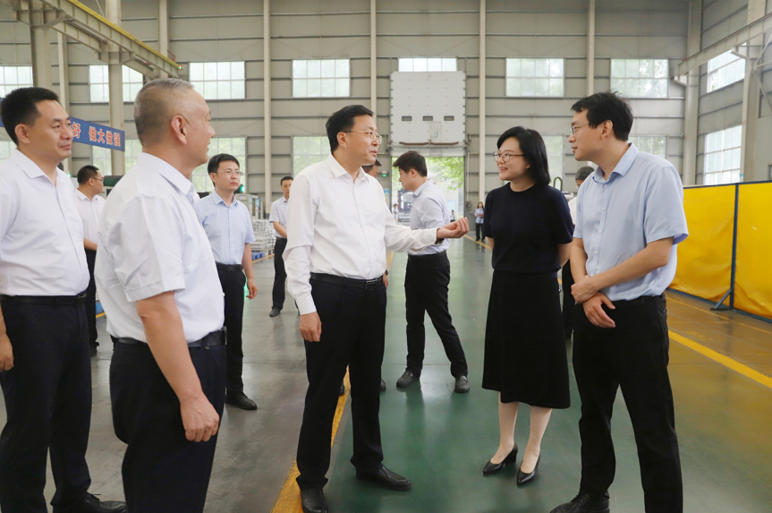 鄒平市委副書記、市長(zhǎng)張謙來山東三星集團(tuán)調(diào)研